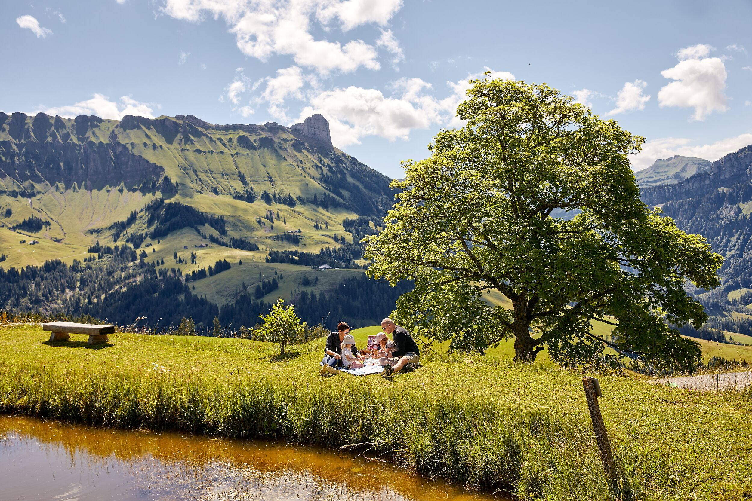 picknick_berggasthaus_marbachegg_marbach_beat_brechbuehl_5.jpg picknick_berggasthaus_marbachegg_marbach_beat_brechbuehl_5.jpg