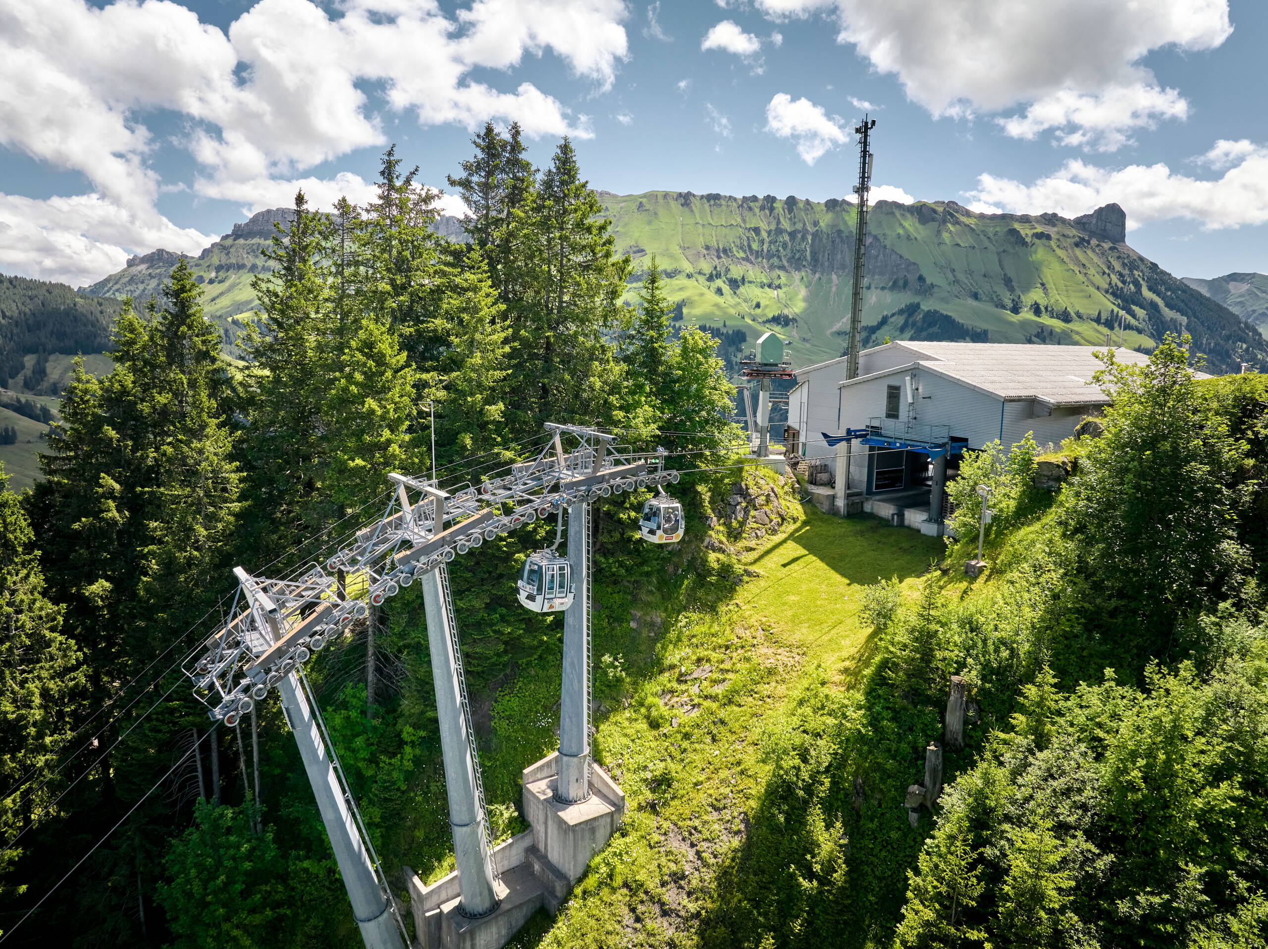 bergstation_gondelbahn_marbachegg_marbach_beat_brechbuehl.jpg bergstation_gondelbahn_marbachegg_marbach_beat_brechbuehl.jpg